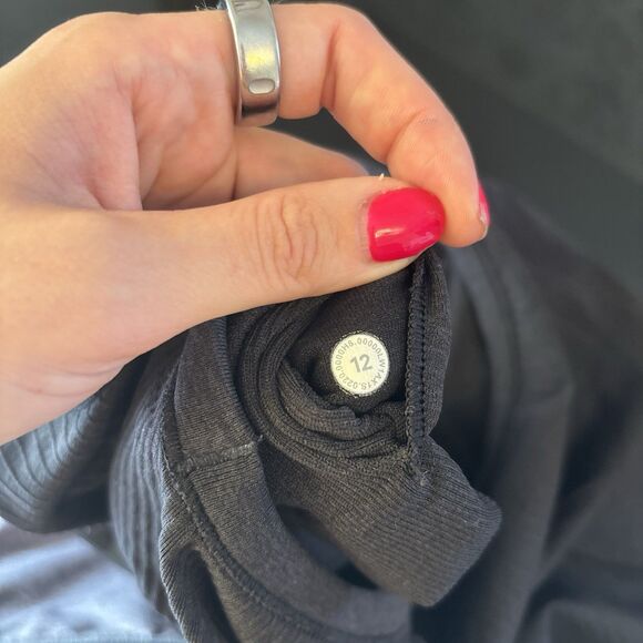 Lululemon Ebb To Street Tank Top Size‎ 12 Black - Picture 4 of 4